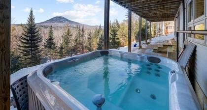 Mountainside Home In North Conway. Incredible Views, Hot Tub, Pets Allowed