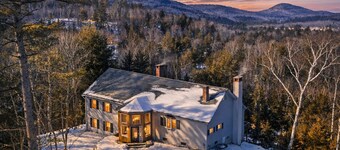 Mountainside Home In North Conway. Incredible Views, Hot Tub, Pets Allowed