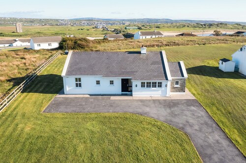 Ballyellery Cottage in Liscannor