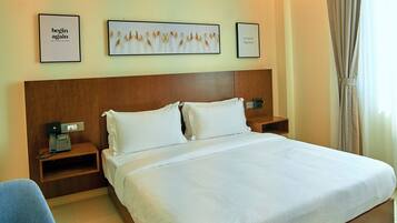 In-room safe, desk, laptop workspace, iron/ironing board