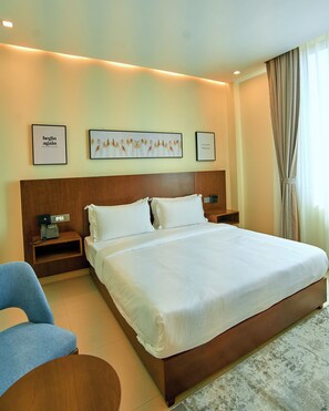 ตู้นิรภัยในห้องพัก, โต๊ะทำงาน, พื้นที่ทำงานแบบใช้แล็ปท็อป