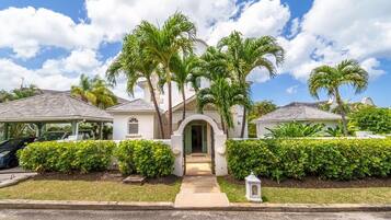 Villa, 4 Bedrooms | Exterior