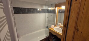 Haartrockner, Toilettenpapier