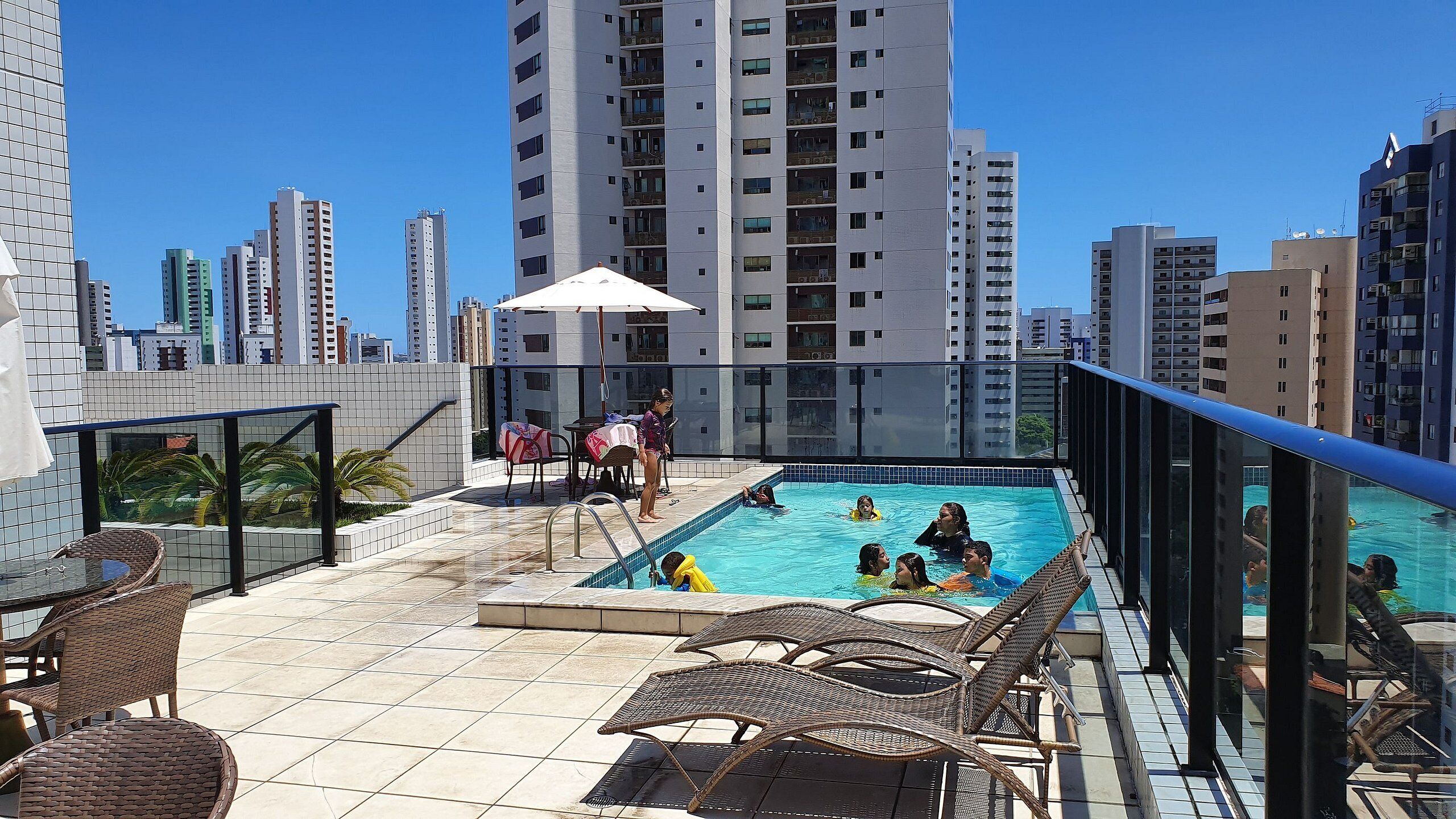 Apartamento básico | Piscina | Piscina externa