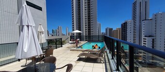 Apt 2 quartos com varanda próximo Praça Casa Forte o bairro mais agradável do Recife ARN901