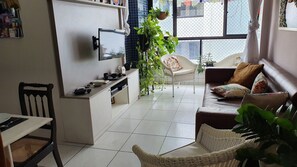 Basic Apartment | Living area - Apt 2 quartos com varanda próximo Praça Casa Forte o bairro mais agradável do Recife ARN901 (Recife)