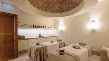 Couples treatment room(s), body treatments, aromatherapy