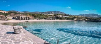 VILLA BY THE POOL WITH SEA VIEW - FREE WIFI