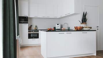 Micro-ondes, four, plaque de cuisson, lave-vaisselle