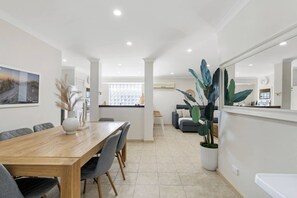 Dining - Rivervale Family Retreat-Optus,River,Shops,Crown (Rivervale)