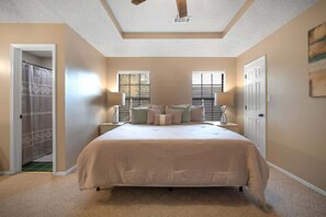 3 dormitoris, planxa i posts de planxar, wifi i roba de llit 