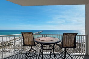 Outdoor dining - Shore Life - Summerwind 702E (Navarre)