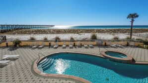 Pool - Hooked On a Feeling - Summerwind 604E (Navarre)