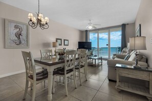 Dining - Shark Bite - Summerwind 502W (Navarre)