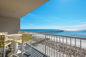 Outdoor dining - My Blue Heaven - Summerwind 703W (Navarre)