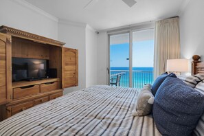 3 dormitorios, tabla de planchar con plancha, wifi gratis y ropa de cama