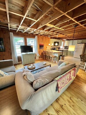 TV - SEBAGO LAKE ACCESS TO SANDY BEACH (Sebago)