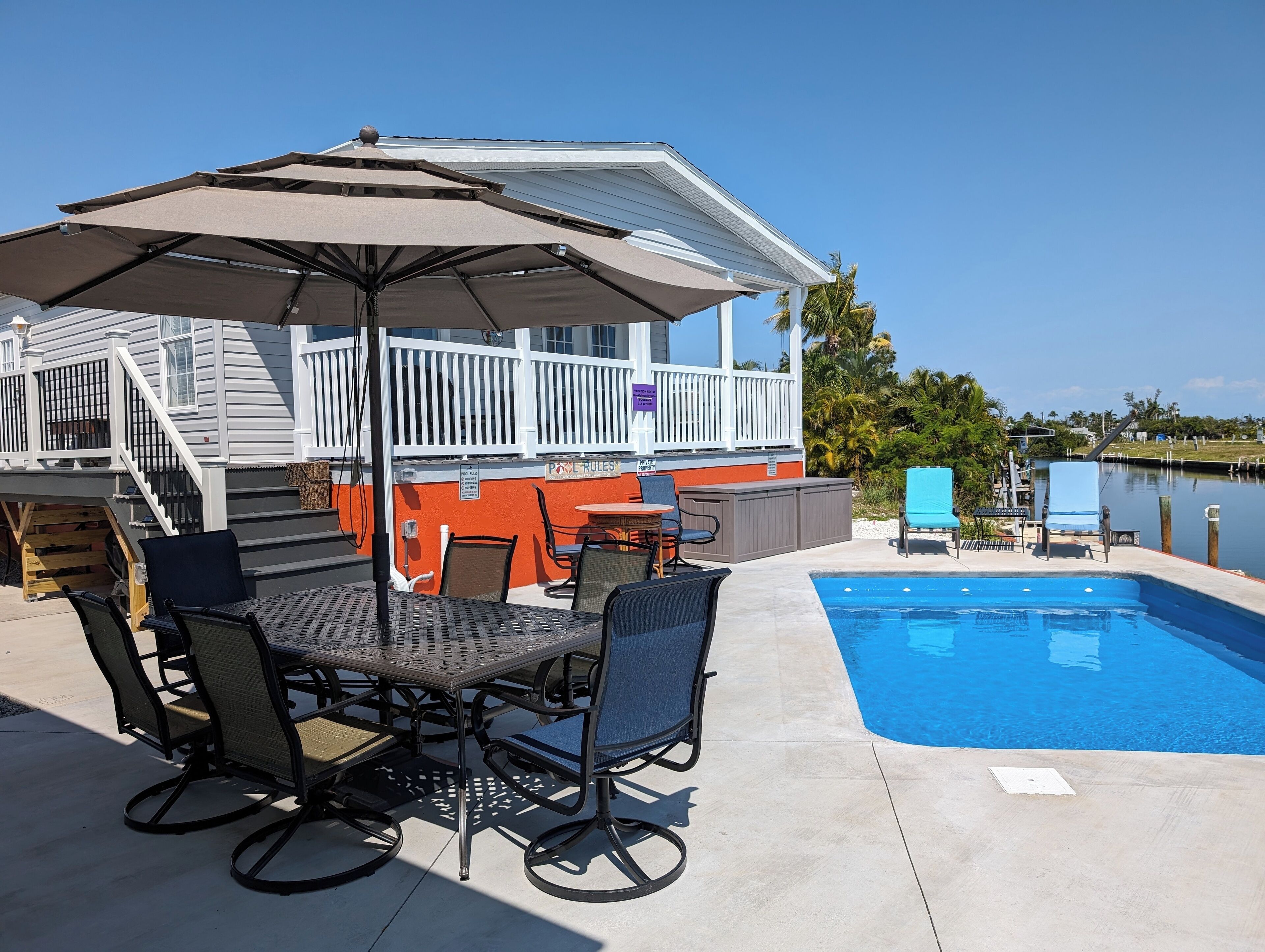 Tangerine Dream Tropical Pool and Canal Retreat