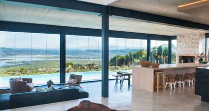 Unsere Zeit, 4 Bedroom Villa with Heated Pool in Knysna.