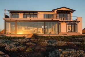 Exterior detail - Unsere Zeit, 4 Bedroom Villa with Heated Pool in Knysna. (Knysna)