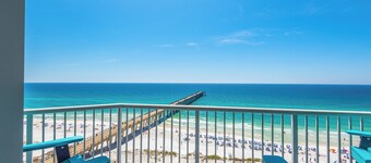 Mermaid's Grotto - Summerwind 1002E. Seasonal  Beach Service Included !