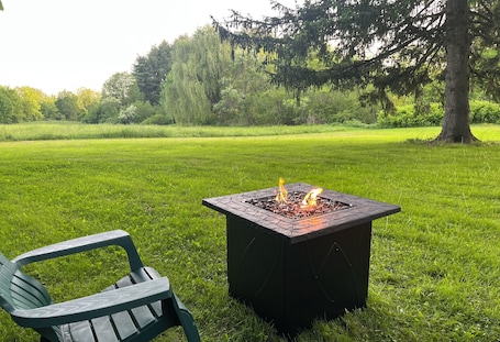Property grounds. Peaceful Meadow Retreat