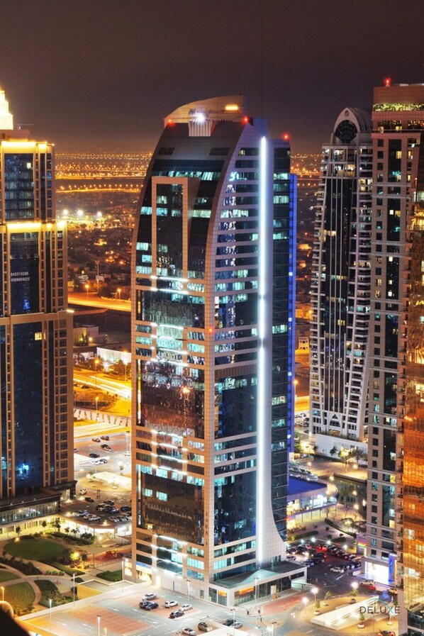 Exterior - Charming Studio in Saba 3, Jumeirah Lake Tower by Deluxe Holiday Homes (Dubai)