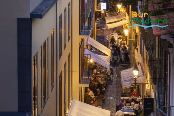 Outdoor dining - Heart of Old Town II (Funchal)