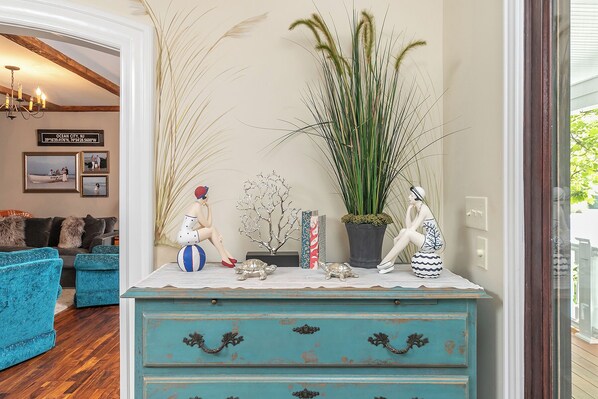 Interior - Ocean City Gold Coast, Steps from Beach & Boardwalk! (Ocean City)