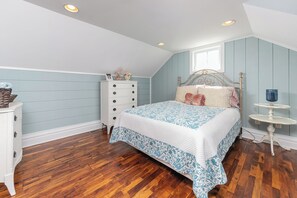 6 bedrooms, WiFi - Ocean City Gold Coast, Steps from Beach & Boardwalk! (Ocean City)