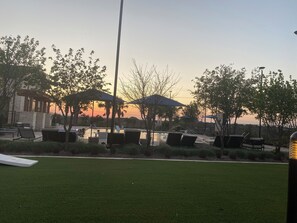 Property grounds - Grovey and sweet just the place to be (Georgetown)