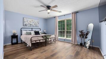 2 bedrooms, desk, iron/ironing board, travel crib