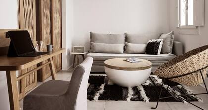 Boho Private Suite with Outdoor Jacuzzi