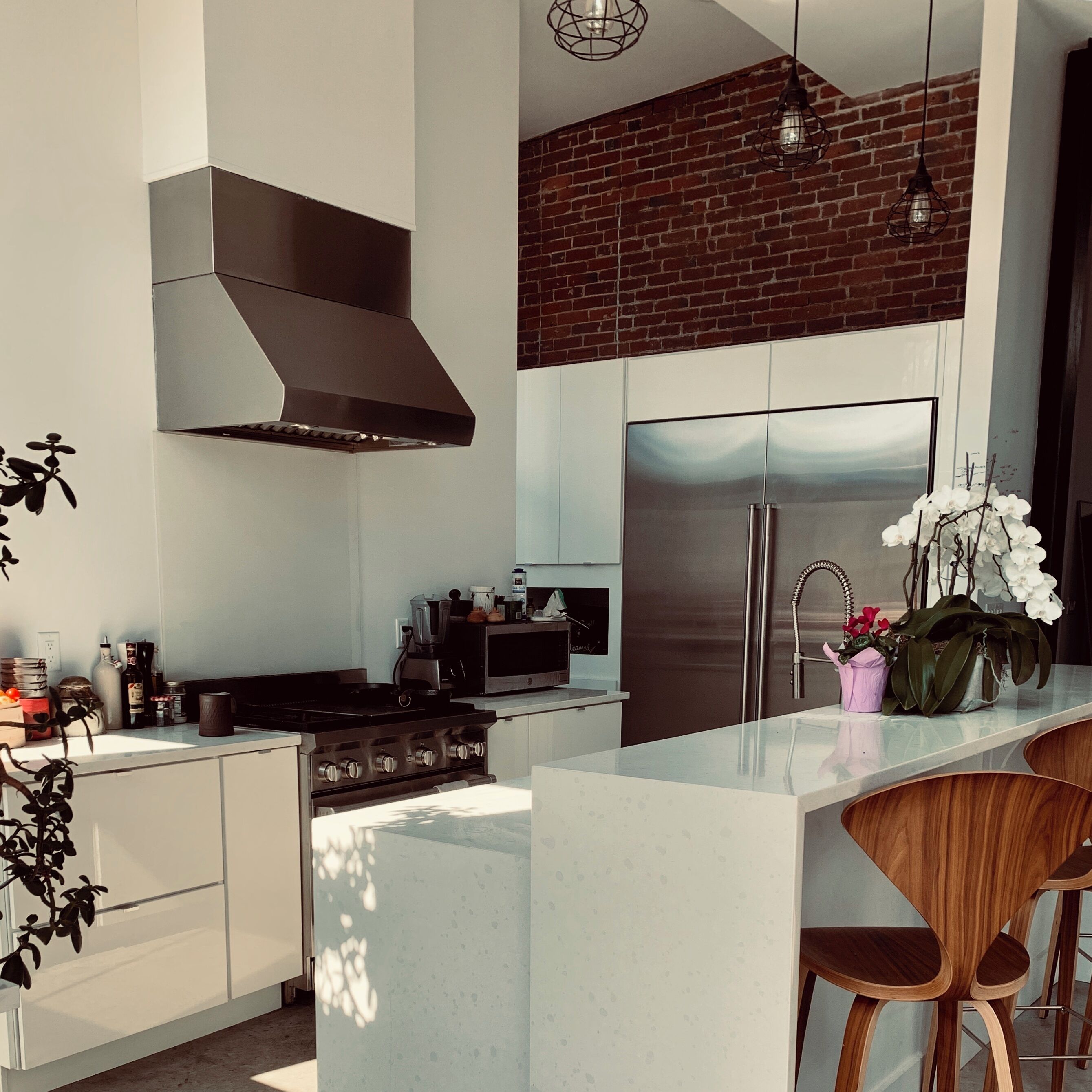 Micro-ondes, four, plaque de cuisson, lave-vaisselle