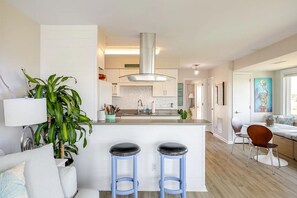 Smart-TV og musikkbibliotek