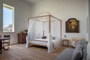 1 habitación, tabla de planchar con plancha, wifi y ropa de cama 