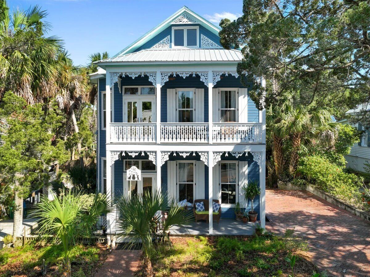 Iconic Historic Home in Downtown District