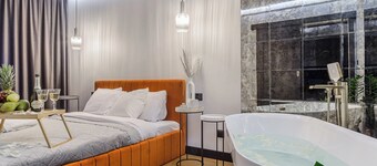 Lumina apart with luxury garden