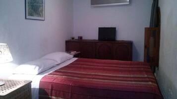 Room, 1 Bedroom, Terrace, City View | 1 bedroom