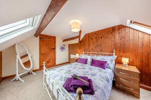 4 quartos, Wi-Fi de cortesia, roupa de cama