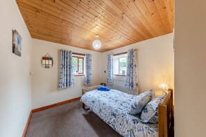 4 bedrooms, free WiFi, bed sheets