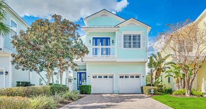 Beautiful views/WALT DISNEY WORLD 10 MINS/EXQUISITE/PRIVATE POOL AND SPA