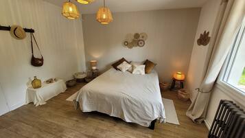 1 bedroom, iron/ironing board, free WiFi, bed sheets