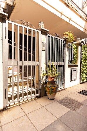 Exterior detail - A Soli 30 Metri Dalla Spiaggia un Appartamento Piccolo e Accogliente al Centro (Letojanni)