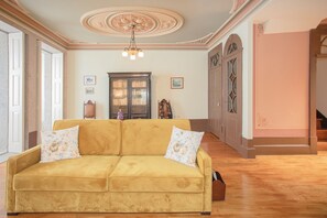 1 bedroom, premium bedding, individually decorated
