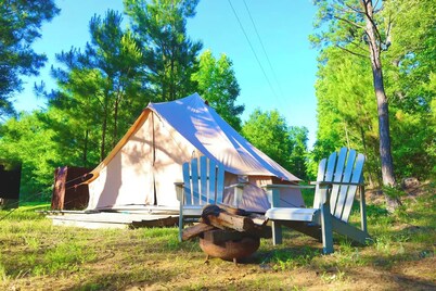 "The Pines" Luxury Safari Tent

