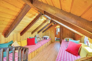 2 chambres, fer et planche à repasser, draps fournis