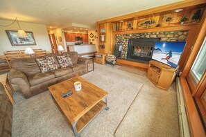 Smart TV, chimenea