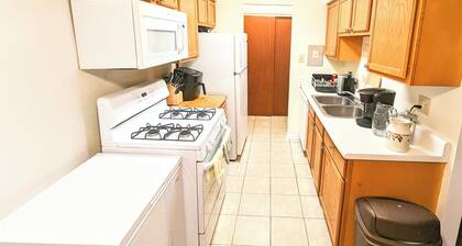 OpulentUrban Retreat: Luxe Living