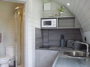 Private kitchen - Laurel Pod - UK47203 (Lathom, near Southport)